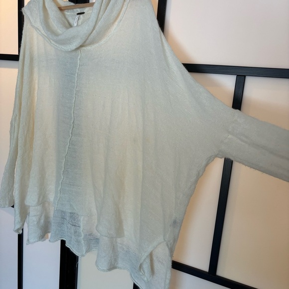 Free People lightweight beige sheer sweater loose fit. Size Medium - Picture 11 of 16